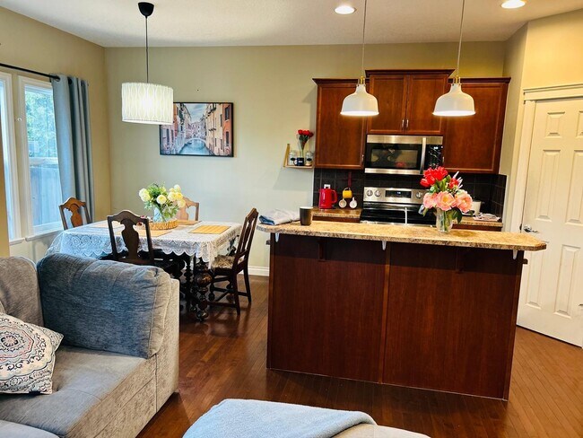 Photo - 11721-1167B 167B Ave NW