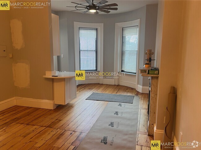 Building Photo - 484 Columbus Ave Unit 3 Rental