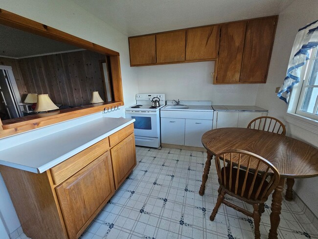 Photo - Furnished  Rental available now with lake ...