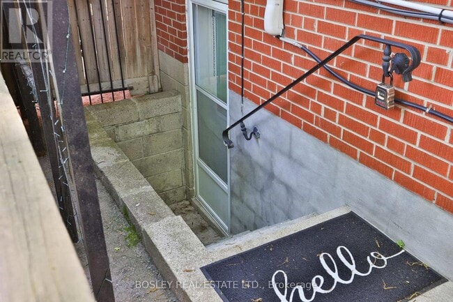 Photo - 144 Evelyn Ave