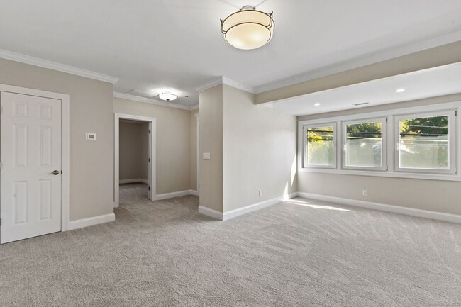 Photo - 40 Ledge Ave