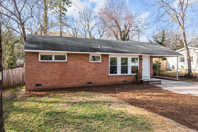 Beautiful 3BR Home in SE Raleigh - Fully R... - Beautiful 3BR Home in SE Raleigh - Fully R...