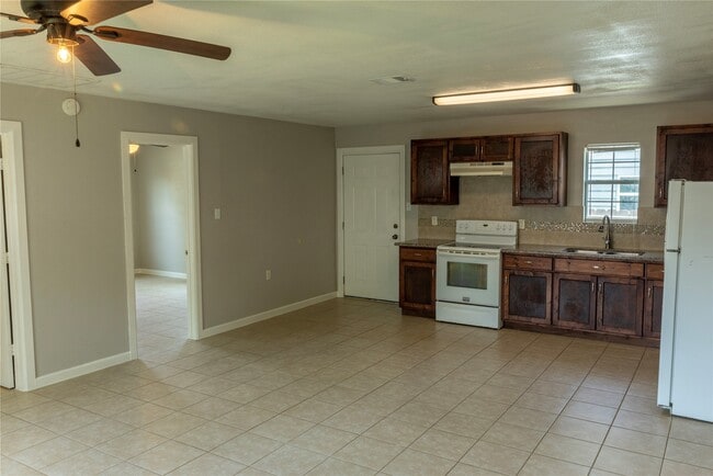 Photo - 537 Cottontail Dr