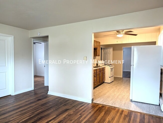 Photo - 2720 Prial Ave