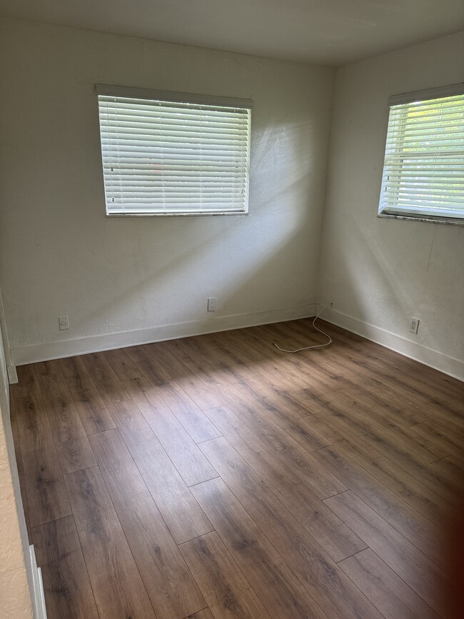 Photo - 5827 NW 22nd Ct