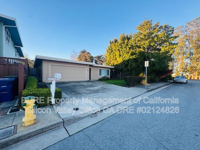 Photo - 115 Western Ct