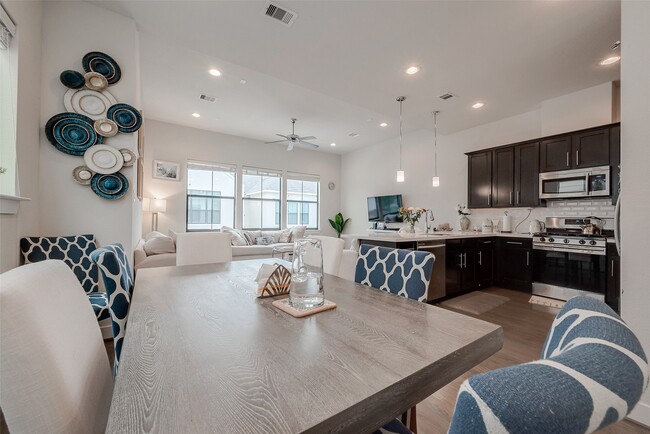 Photo - 3904 Tulane Oak Dr