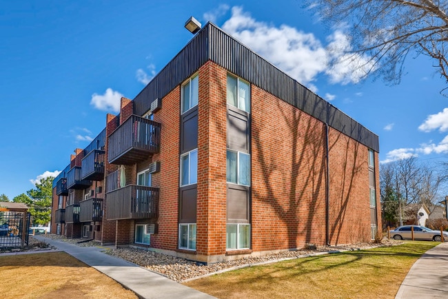 Cavalier Club Apartments
