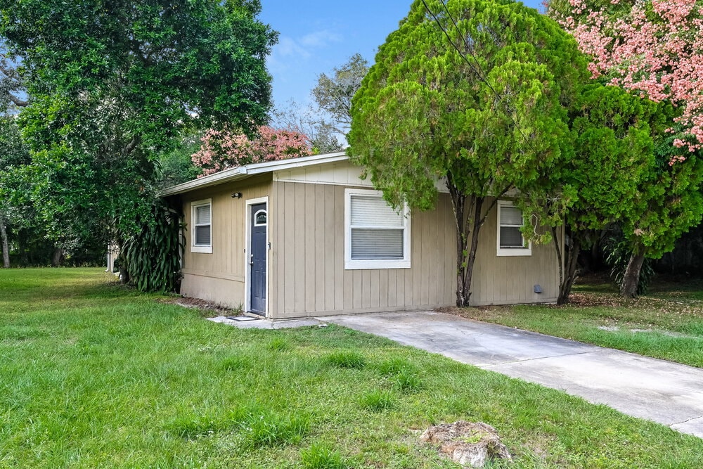 Photo - 126 Alder Ave