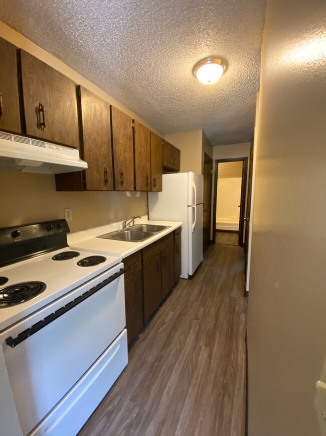 Vista Villa - Vista Villa Apartments