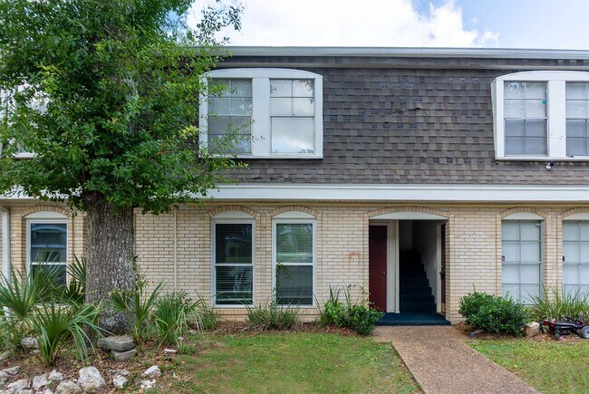 Building Photo - 2020 Continental Ave Rental