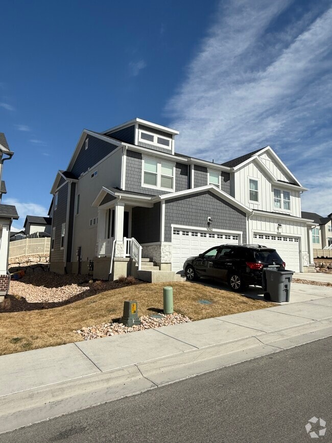 Building Photo - 1092 N Freeman Dr Rental