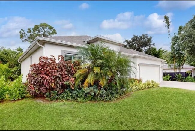 Photo - 708 Newhall Terrace