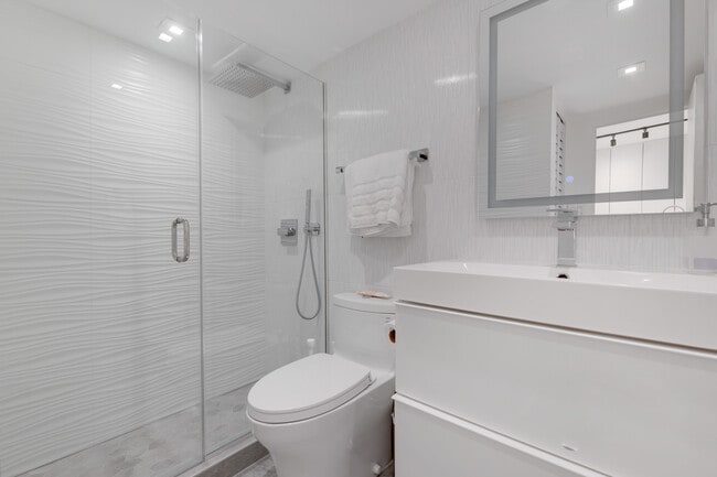 Photo - 922 24th St NW Unidad 606