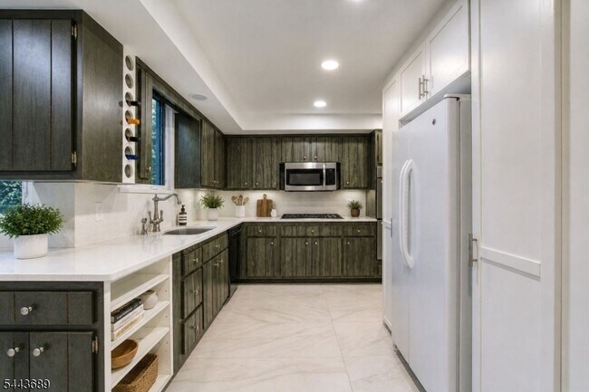 Photo - 91 Birchwood Rd