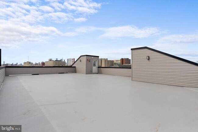 Photo - 809 Diamond St