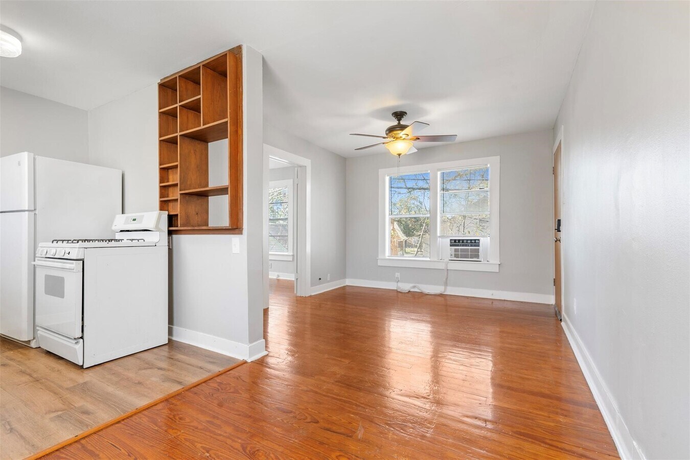Photo - 1446 Lawson St