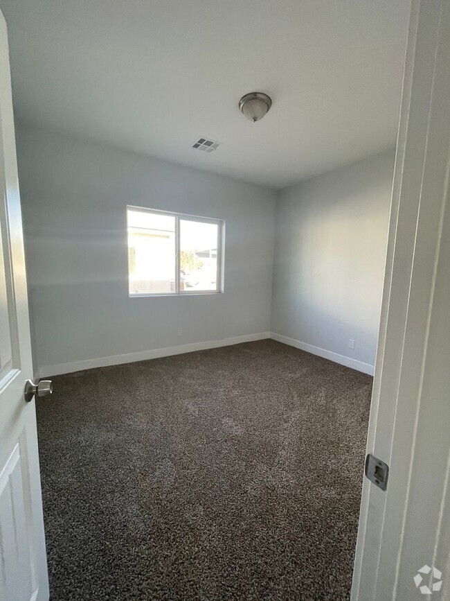 Building Photo - 2 bedroom Condo in Pahrump