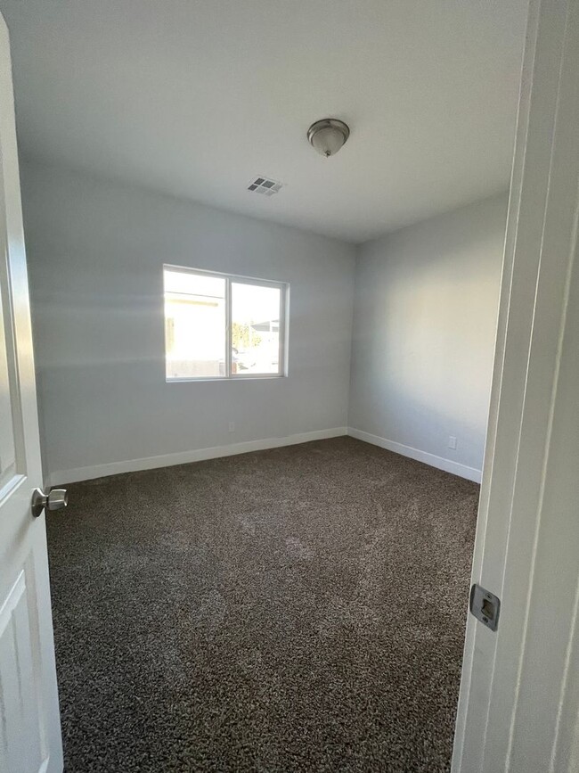 2 bedroom Condo in Pahrump - 2 bedroom Condo in Pahrump