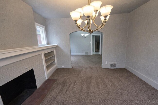 Photo - 2530 Fullerton Ave