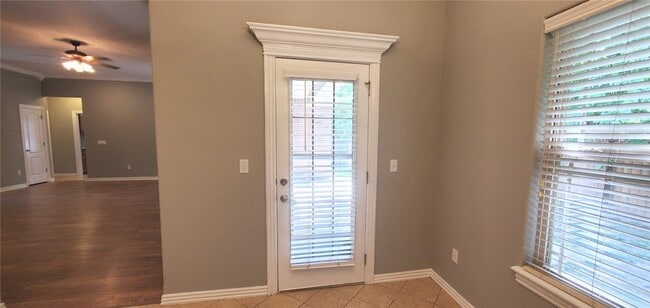 Photo - 574 Westford St