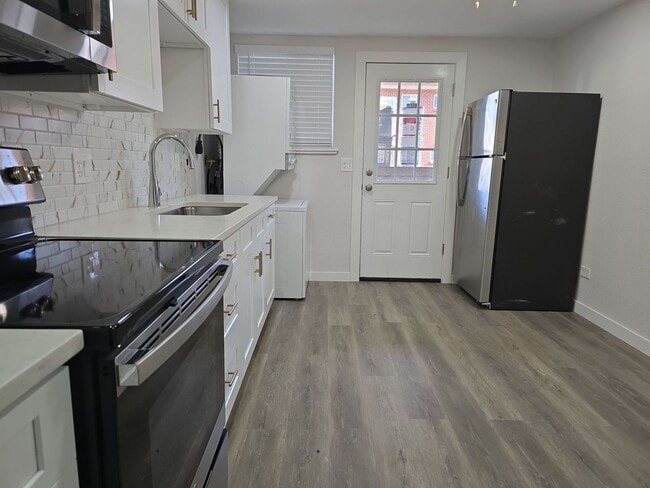 Photo - 2 Bed Garden Level Unit Available in Lakewood Unit #3