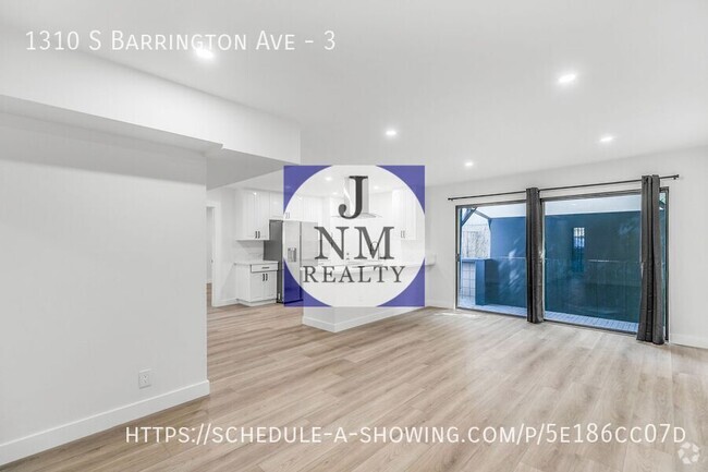 Building Photo - Beautiful modern large 2 Bedroom + 1.5 Bat... Unit 3 Rental