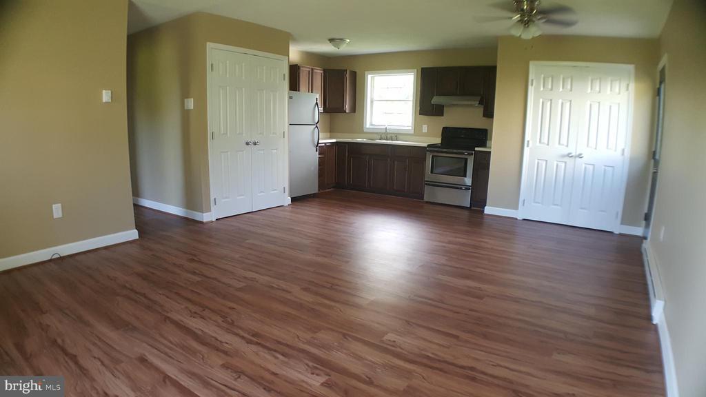 Photo - 200 Peach Tree Dr