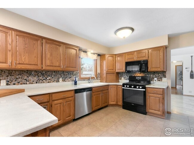 Kitchen - 1712 W Prospect Rd