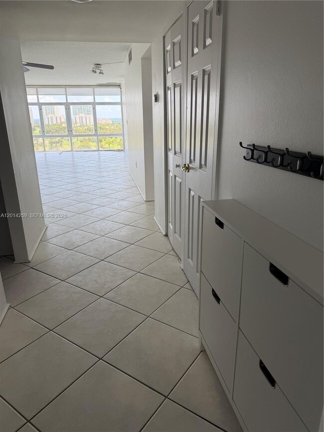 Photo - 20100 W Country Club Dr Unit 1606