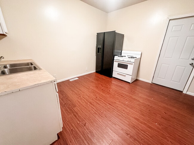 Photo - 1011 E Taylor St Condo Unit 2