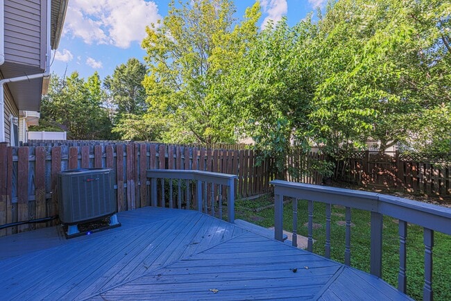 Photo - 17 Pocasset Ct