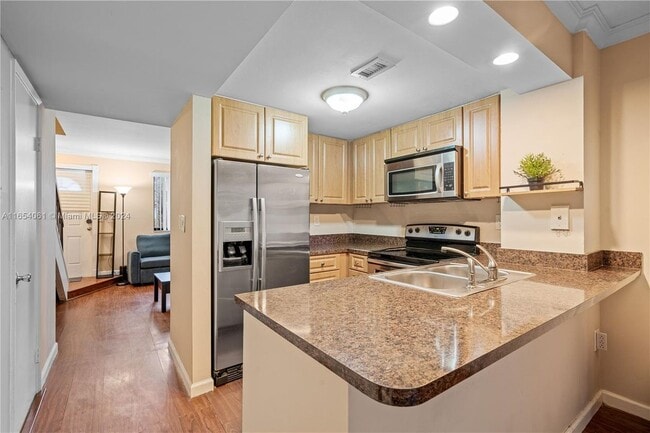 Photo - 1927 SW 107th Ave