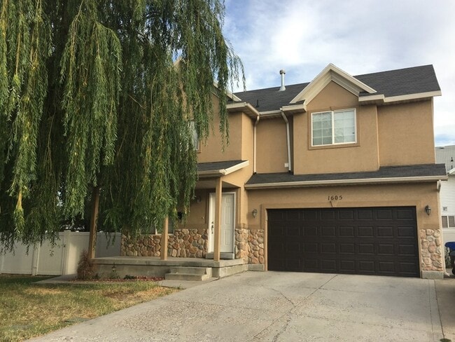 Building Photo - 1605 Franke Cir