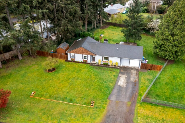 Photo - 5824 Hillcrest Dr SW