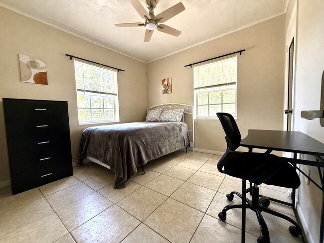 Photo - 19301 NW 5th Ct