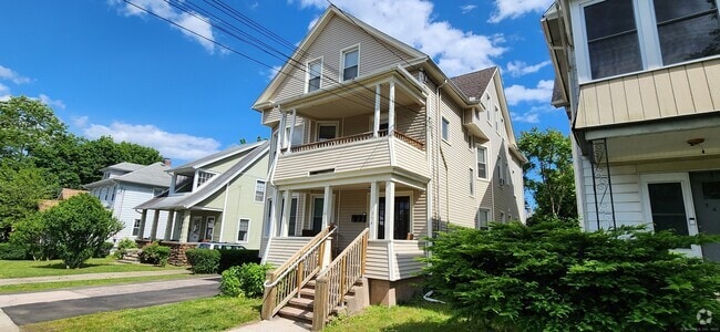 Building Photo - 352 Elm St Unit 2nd Fl Rental