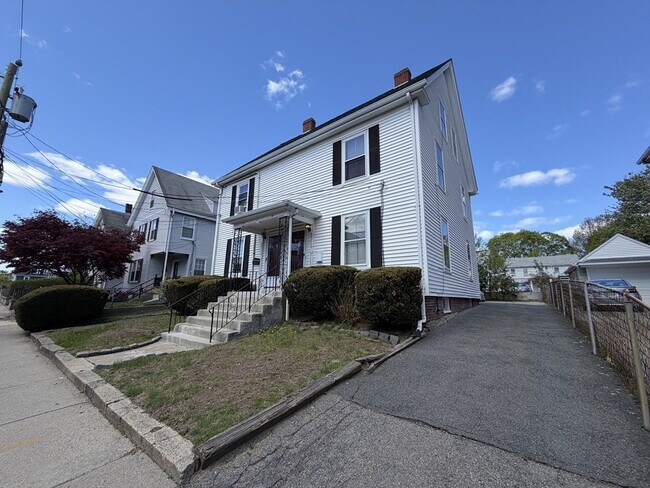 Photo - 15 Clinton St
