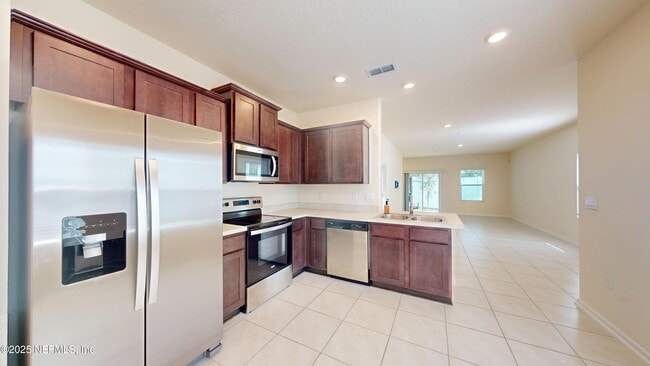 Photo - 905 Observatory Pkwy