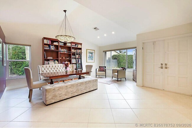 20816 Sugarloaf Ln