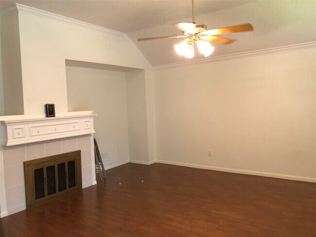 Photo - 3103 Indigo Ln