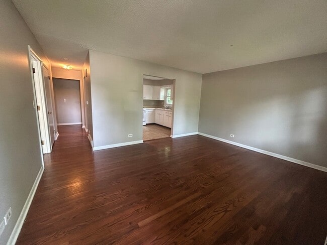 Photo - 1716 Maple Ln