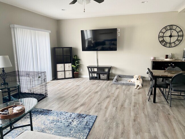 Photo - 113 Manchester Dr