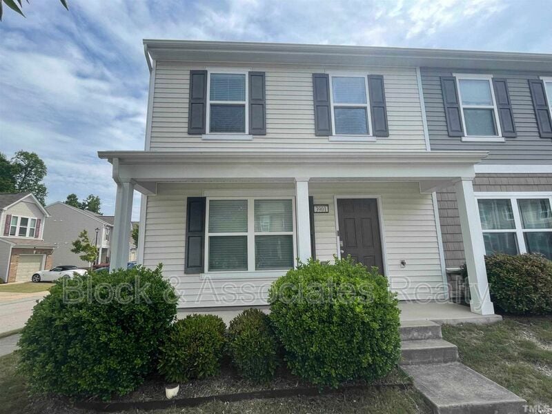 Photo - 3901 Swinton St House