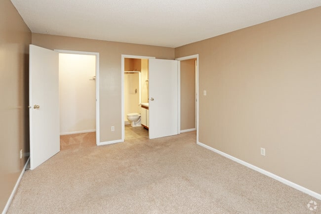 Bedroom - Parkview Apartments