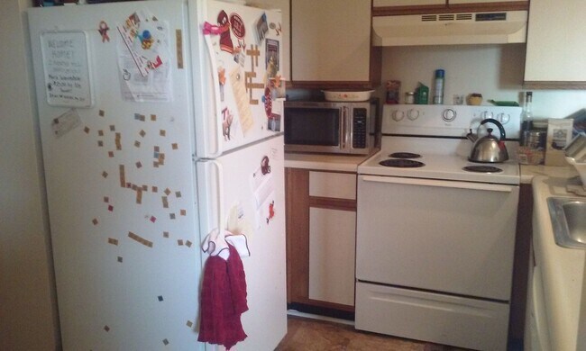 Photo - 4 Bed 2 Bath Condo Available Summer 2026