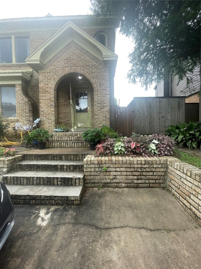 Photo - 1971 W Lamar St