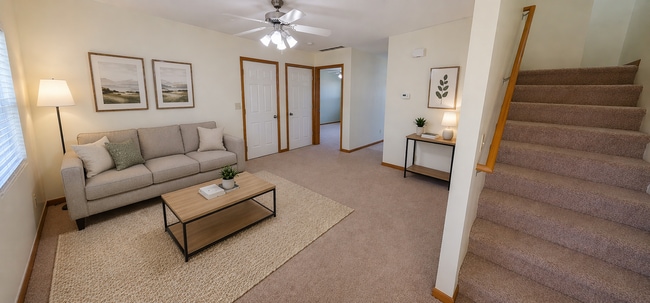 Building Photo - 3D Tour Available - Fenced In Yard + Garage + Pet Friendly! Available May 1st!