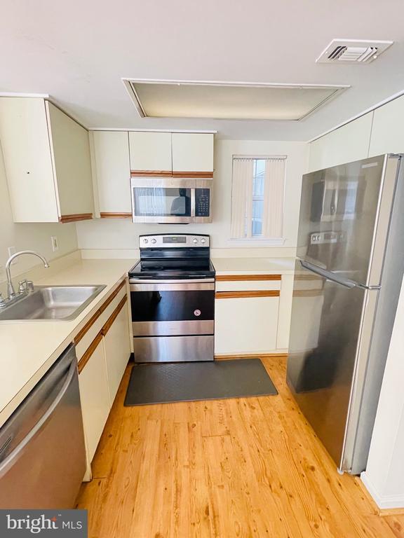 Photo - 14229 Bowsprit Ln Unit 501