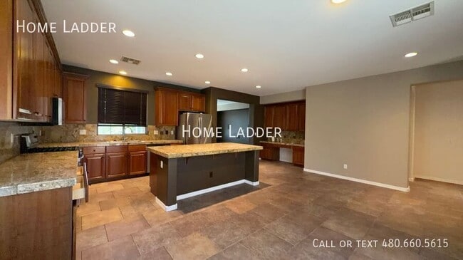 Photo - 20593 W Hamilton St
